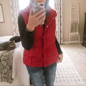 New York and Company red puffer vest size S
